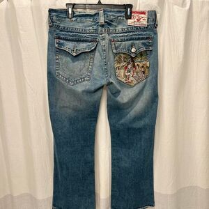 True religion embroidered back pocket jeans